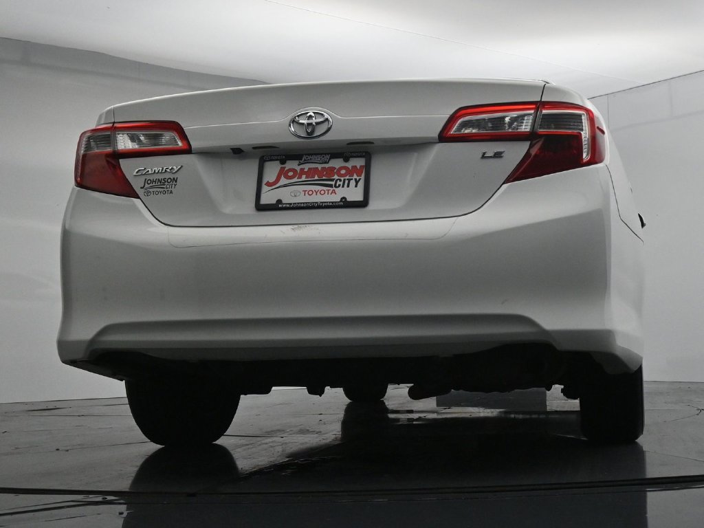 Used 2014 Toyota Camry LE FWD image 39