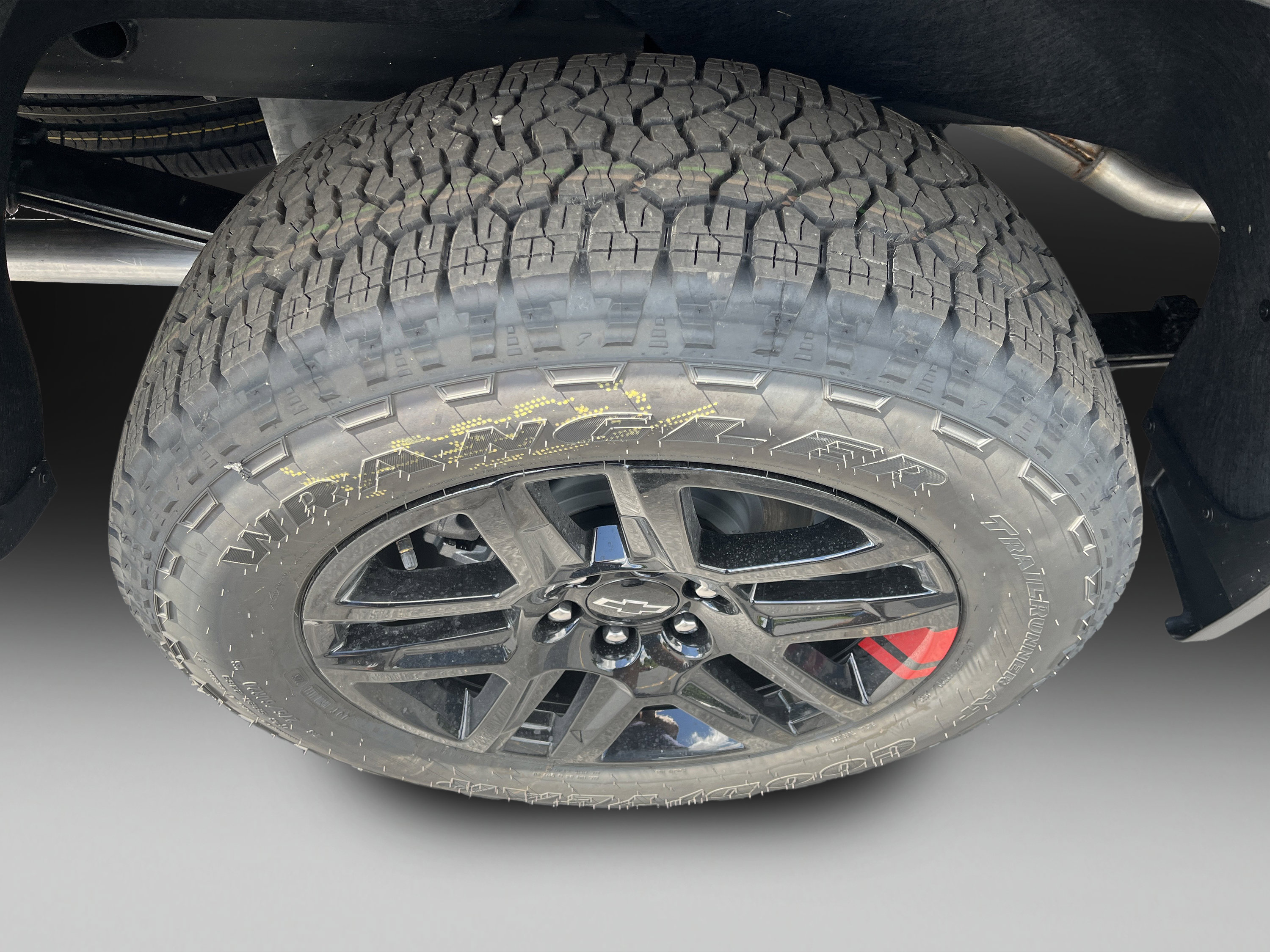 New 2026 Chevrolet Silverado 1500 RST w/ Redline Edition AWD/4WD image 27