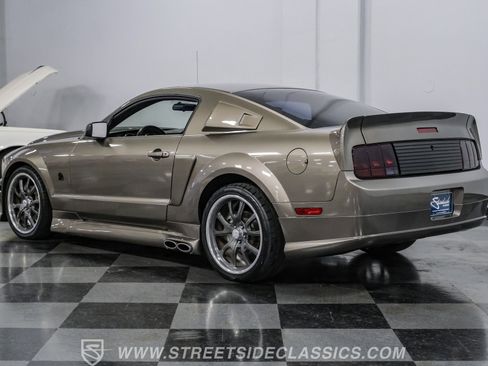 Used 2005 Ford Mustang GT image 8