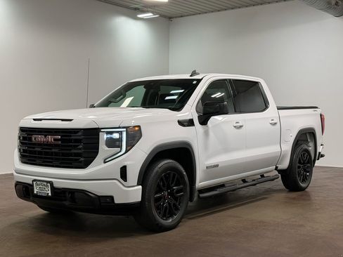 Used 2022 GMC Sierra 1500 Elevation AWD/4WD image 7