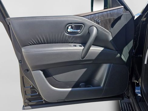 Used 2023 Nissan Armada Platinum RWD image 14