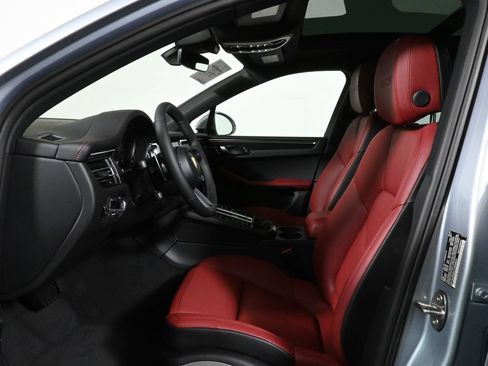 Used 2026 Porsche Macan GTS AWD/4WD image 5