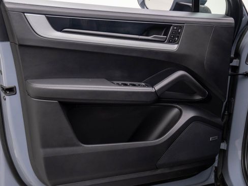 Certified 2024 Porsche Cayenne S image 14