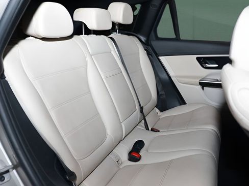 Used 2023 Mercedes-Benz GLC 300 image 13