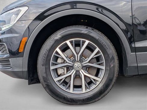 Used 2021 Volkswagen Tiguan S image 24