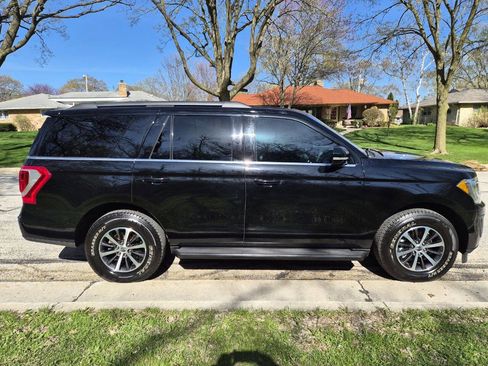 Used 2018 Ford Expedition XLT w/ Equipment Group 201A image 8