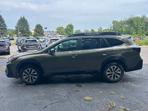 Used 2024 Subaru Outback Premium w/ Popular Package #1A AWD/4WD image 8