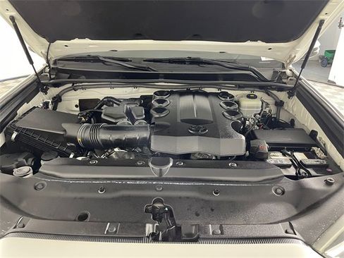 Used 2018 Toyota 4Runner Limited image 24