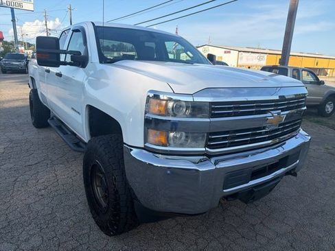 Used 2015 Chevrolet Silverado 2500 W/T w/ WT Convenience Package AWD/4WD image 5