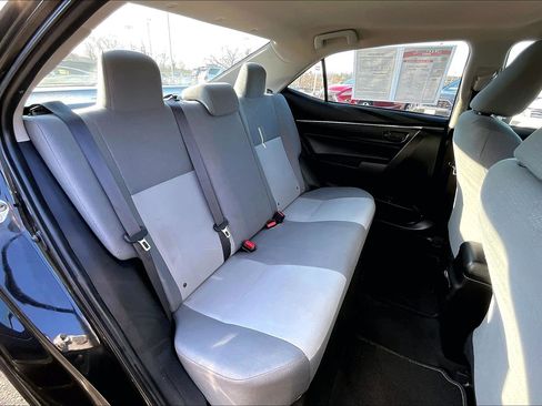 Used 2015 Toyota Corolla L image 23