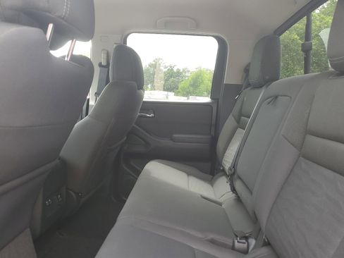 Used 2022 Nissan Frontier SV AWD/4WD image 11