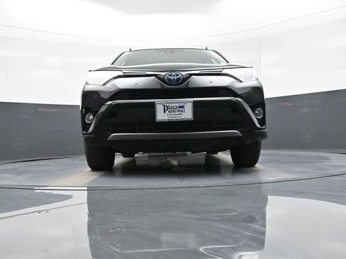 Certified 2018 Toyota RAV4 XLE w/ Convenience Package image 26