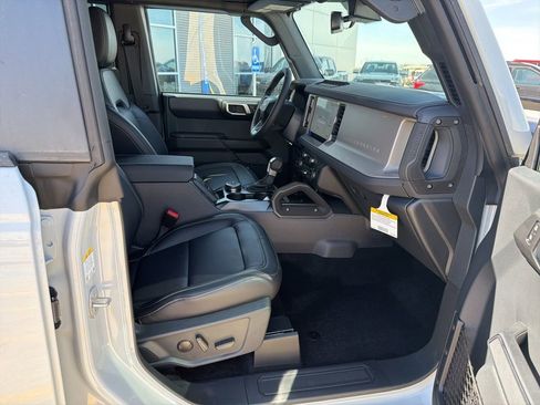 New 2026 Ford Bronco Outer Banks w/ Sasquatch Package AWD/4WD image 30