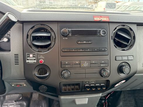 Used 2015 Ford F550 2WD Regular Cab Super Duty image 15