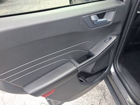 Used 2023 Ford Escape ST-Line w/ Tech Pack #1 FWD image 9