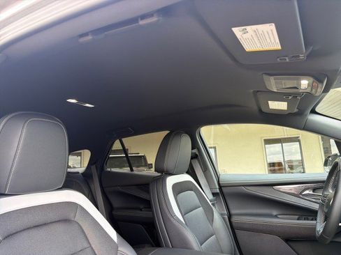 Used 2026 Chevrolet Blazer EV LT w/ Super Cruise Package FWD image 29