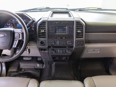 Used 2019 Ford F250 XL w/ STX Appearance Package RWD image 15