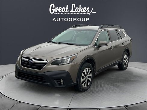 Used 2021 Subaru Outback Premium image 1