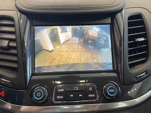 Used 2019 Chevrolet Impala LT FWD image 40
