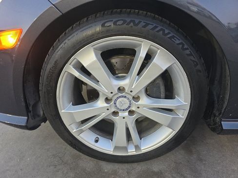 Used 2013 Mercedes-Benz E 350 Sedan image 30