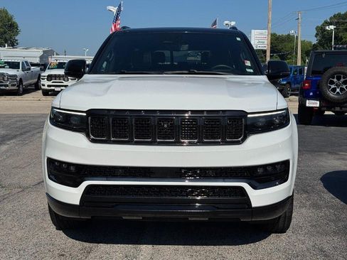 Used 2024 Jeep Grand Wagoneer Series II Obsidian w/ Quick Order Packagew 28T AWD/4WD image 10