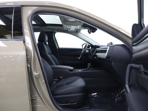 Used 2025 MAZDA CX-50 2.5 Turbo w/ Premium Plus Pkg image 11