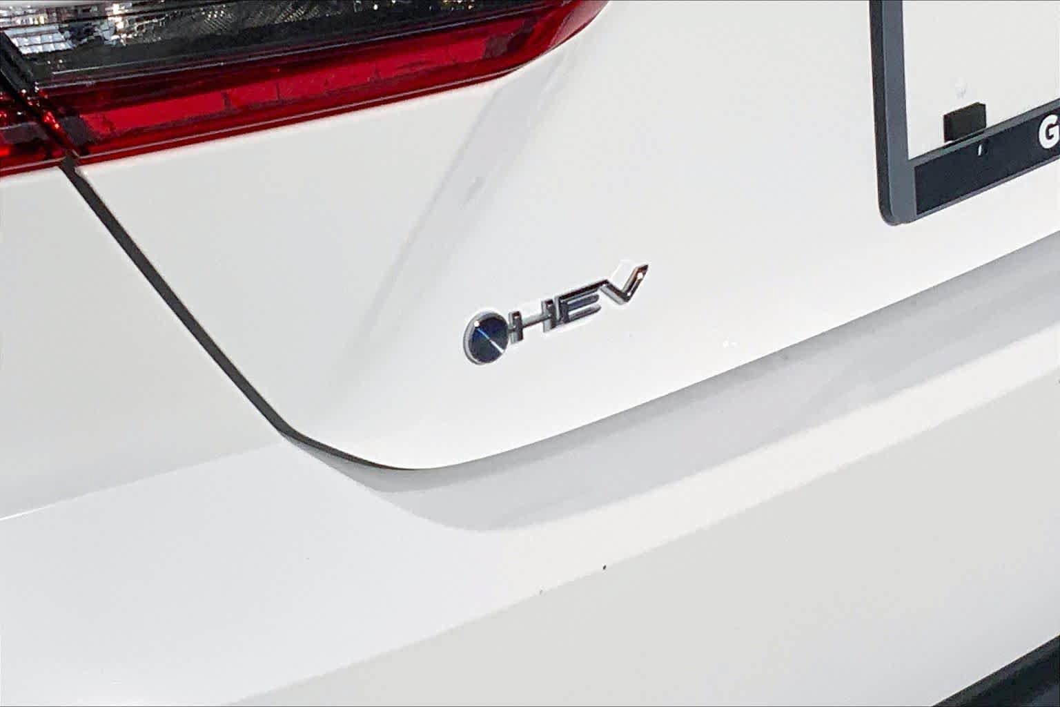 Used 2025 Toyota Camry LE FWD image 10