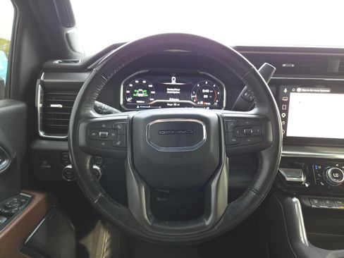 Used 2024 GMC Sierra 2500 Denali Ultimate w/ Max Trailering Package AWD/4WD image 33