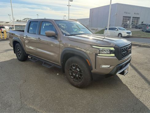 Used 2023 Nissan Frontier Pro-X w/ Pro-X Premium Package image 2