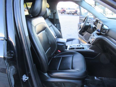 Used 2023 Ford Explorer XLT w/ Equipment Group 202A image 22