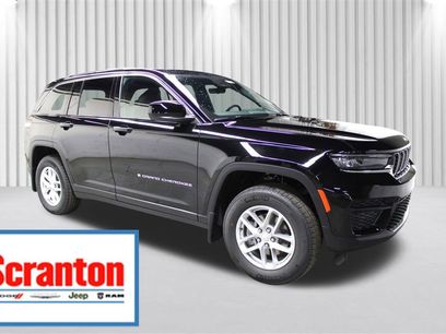 New 2025 Jeep Grand Cherokee Laredo w/ Luxury Tech Group I