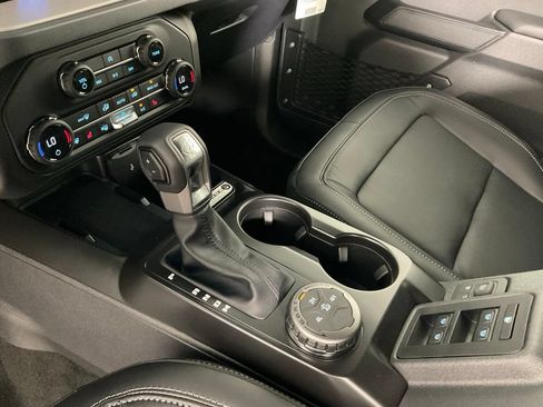 New 2026 Ford Bronco Outer Banks AWD/4WD image 19