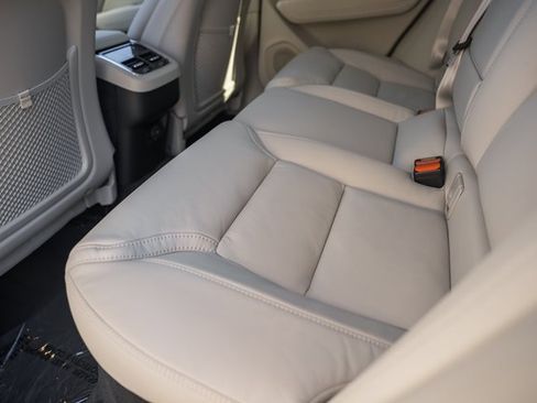 New 2026 Volvo XC60 B5 Ultra w/ Protection Package Premier image 32