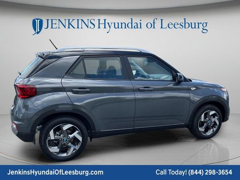 New 2026 Hyundai Venue SEL FWD image 4