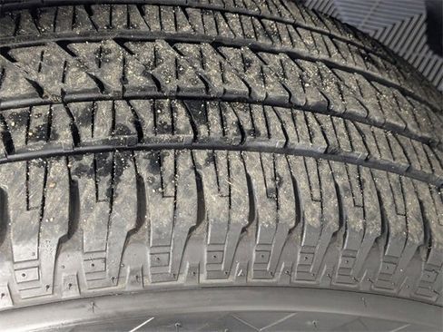 Certified 2025 RAM 1500 Big Horn image 9