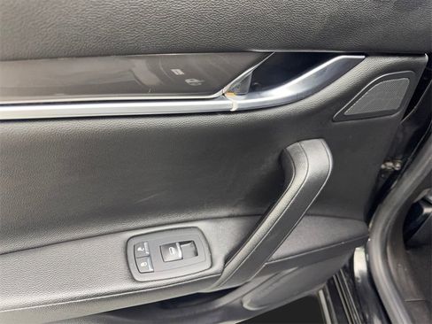Used 2020 Maserati Ghibli image 38