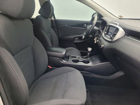 Used 2019 Kia Sorento L FWD image 21