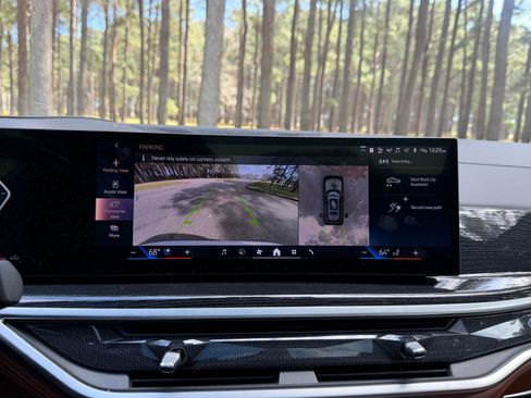 Used 2024 BMW X7 xDrive40i w/ Executive Package image 5