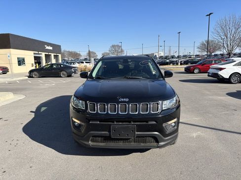 Used 2018 Jeep Compass Latitude w/ Popular Equipment Group image 2