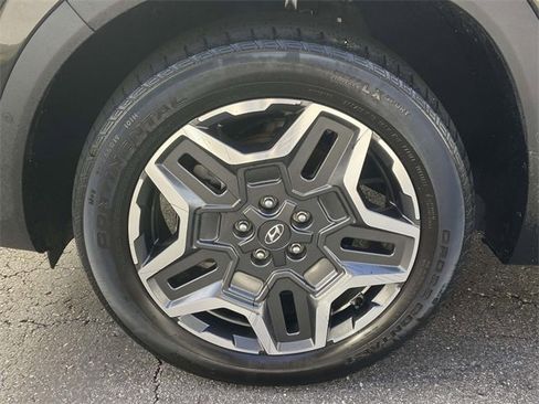 Used 2023 Hyundai Santa Fe Limited image 9