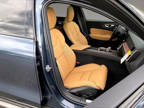 New 2026 Volvo V60 B5 Cross Country Ultra w/ Protection Package Premier AWD/4WD image 11