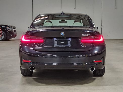 Used 2022 BMW 330i Sedan w/ Driving Assistance Package image 11