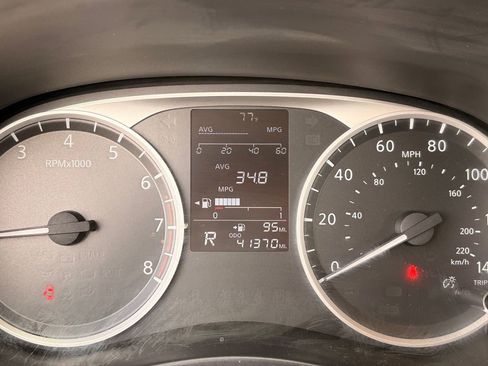 Certified 2021 Nissan Kicks S FWD image 30