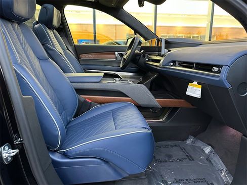 New 2026 Cadillac Vistiq Premium Luxury image 10