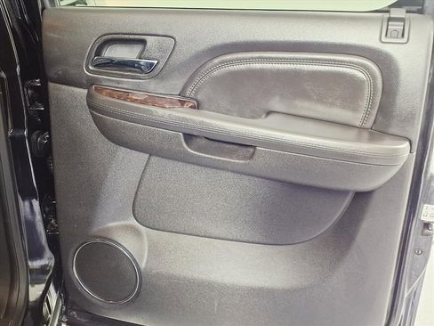 Used 2012 GMC Yukon XL Denali image 7