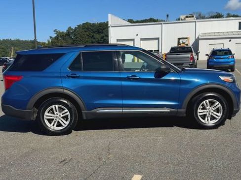 Used 2020 Ford Explorer XLT w/ Class III Trailer Tow Package AWD/4WD image 9