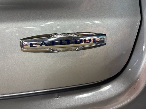 Certified 2022 Jeep Compass Latitude w/ Convenience Group image 25