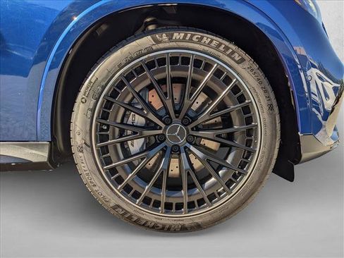 New 2026 Mercedes-Benz GLC 43 AMG 4MATIC Coupe image 9