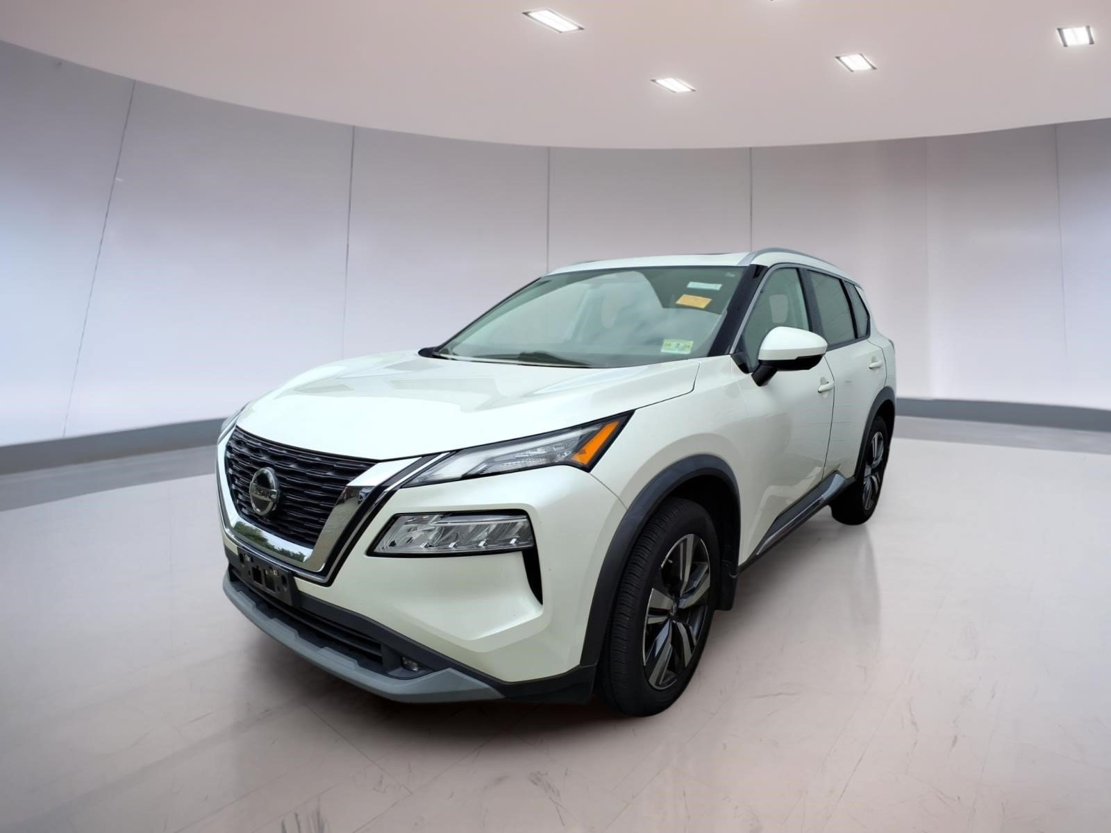 Used 2021 Nissan Rogue SL AWD/4WD image 2