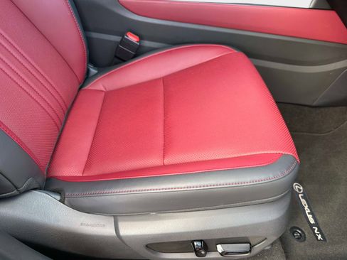 Used 2025 Lexus NX 250 FWD w/ Towing Package (2000 Lbs) image 21